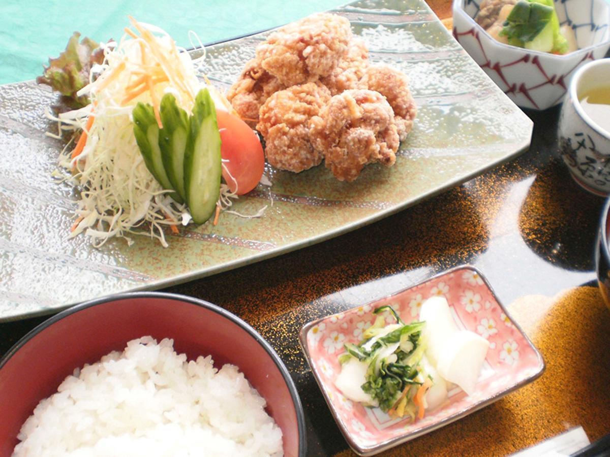 \u00BFCu\u00E1les son los mejores hoteles cerca de Hikone Castle? Exterior foto