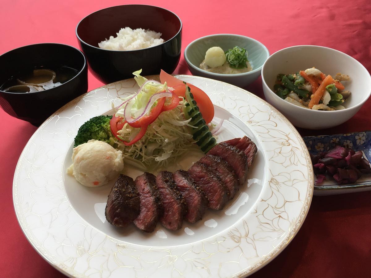 \u00BFCu\u00E1les son los mejores hoteles cerca de Hikone Castle? Exterior foto