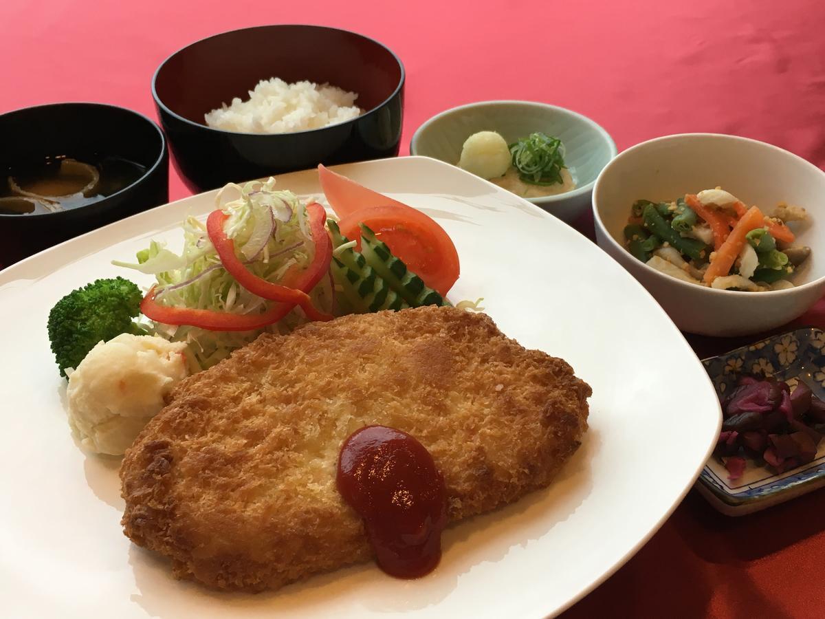 \u00BFCu\u00E1les son los mejores hoteles cerca de Hikone Castle? Exterior foto