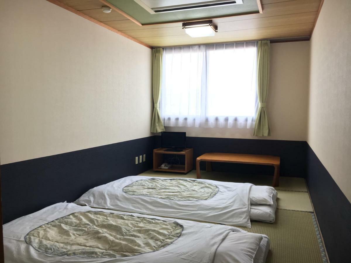 \u00BFCu\u00E1les son los mejores hoteles cerca de Hikone Castle? Exterior foto