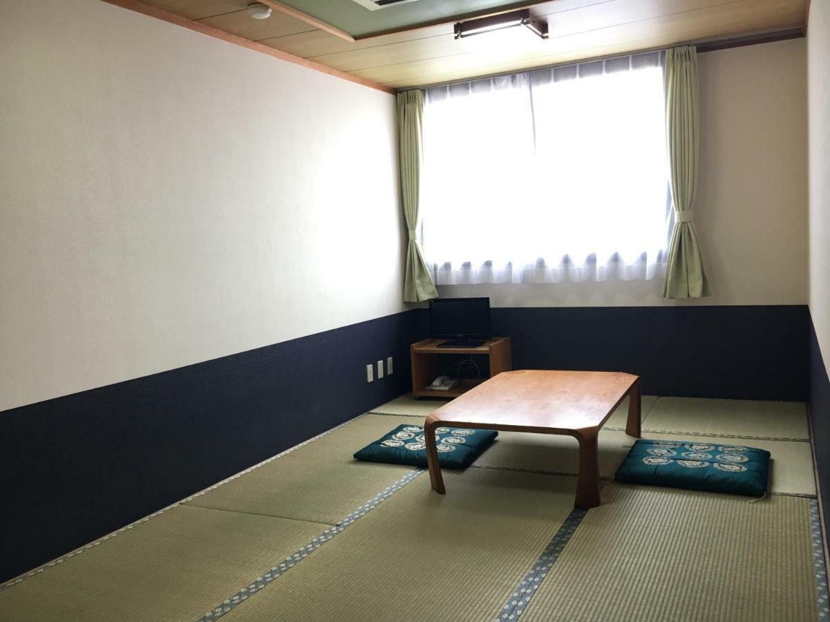 \u00BFCu\u00E1les son los mejores hoteles cerca de Hikone Castle? Exterior foto