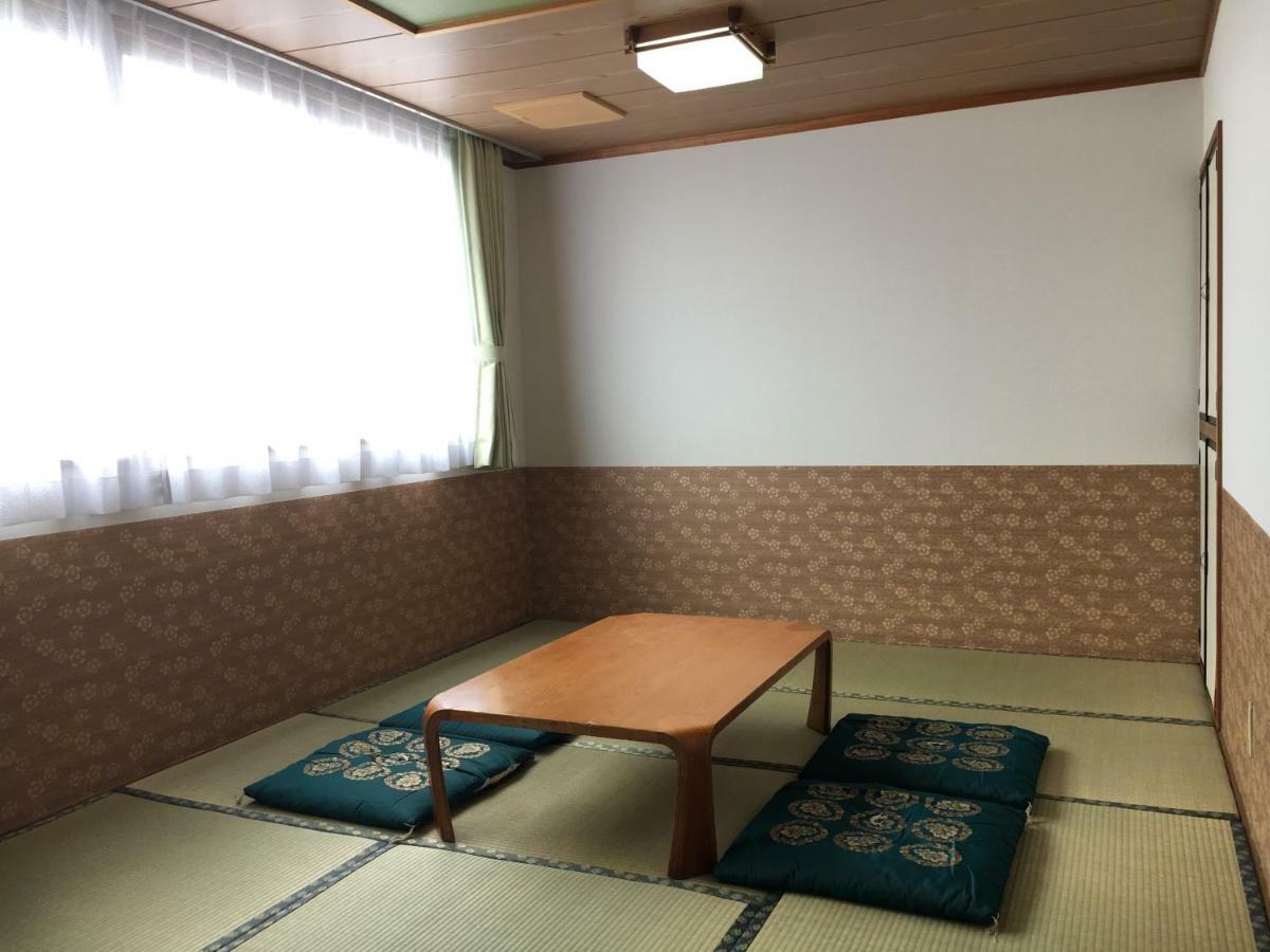 \u00BFCu\u00E1les son los mejores hoteles cerca de Hikone Castle? Exterior foto